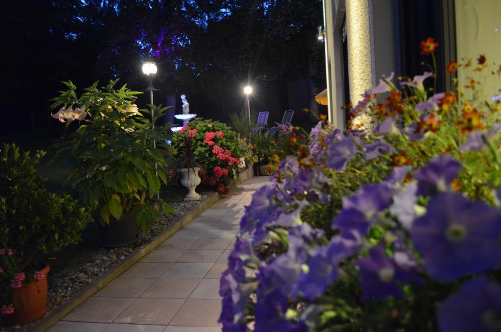 Rothsee Hotel アラースベルク エクステリア 写真